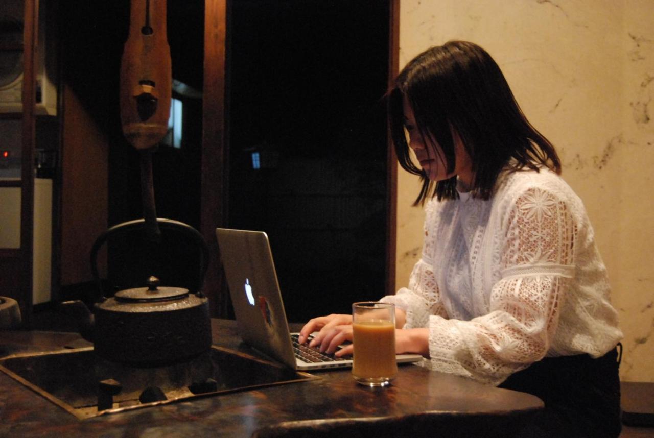 Guesthouse Omoya--全個室--囲炉裏のぬくもりと共にグループの絆を深める古民家宿でゆっくりとした時間を-6名部屋-6名部屋-8名部屋--最大20名-ペット同伴可は一室のみ- Мацуяма Екстериор снимка